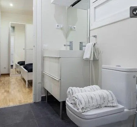 Minimalist Bcn Centre Apartment *